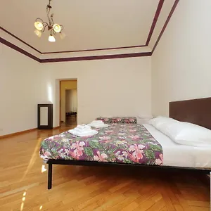 Sanctuary 32 Roma